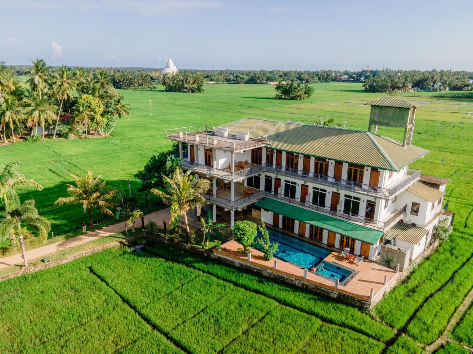 Serene Park Hotel By Ark تيساماهاراما المظهر الخارجي الصورة